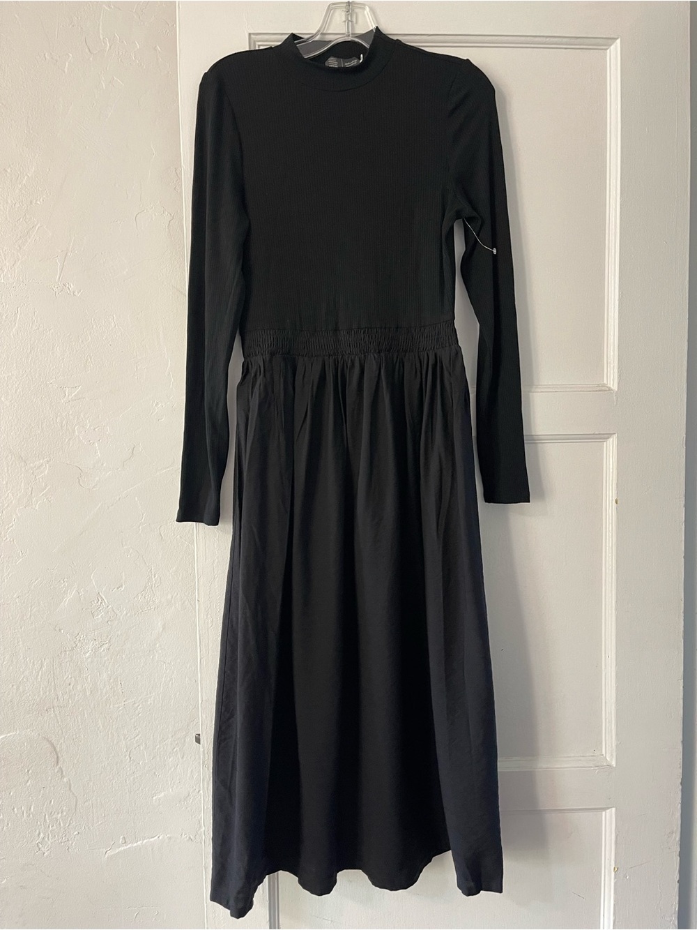 NWOT Saturdays Sundays Long Sleeve Black Maxi Dress - Elegant Everyday Midi